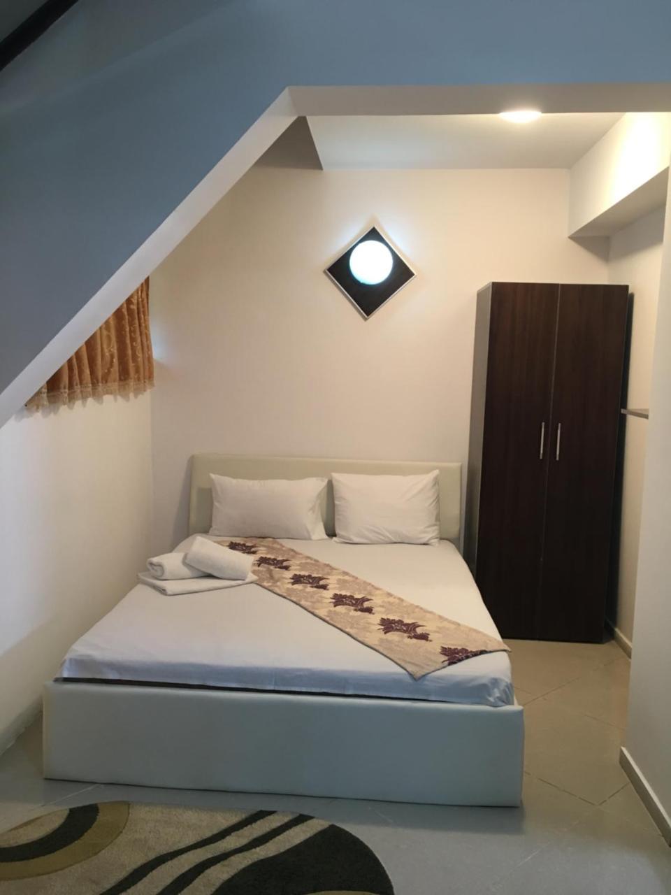 Magic Accommodation Bucarest Esterno foto