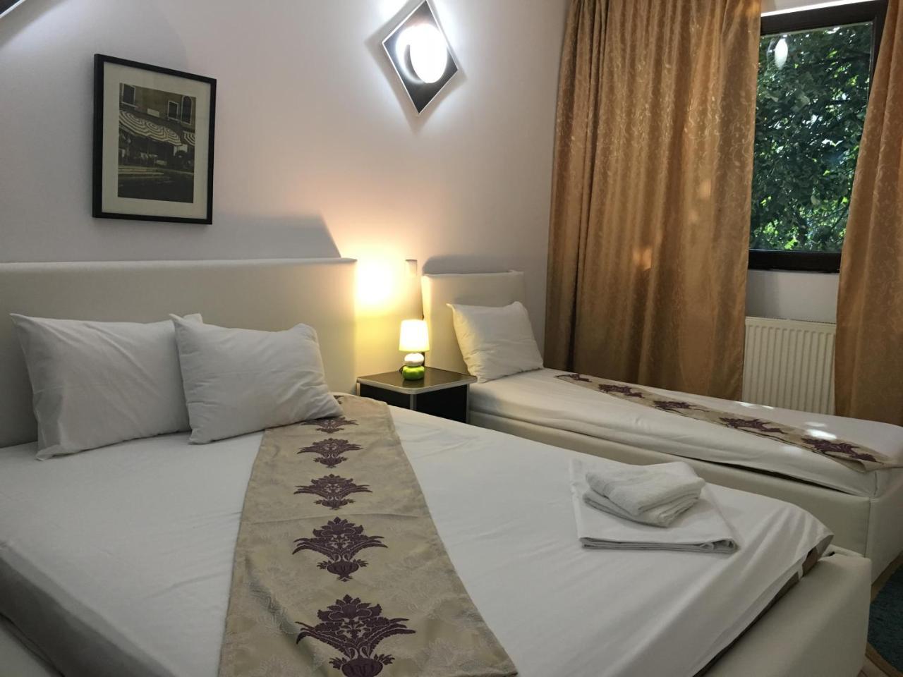 Magic Accommodation Bucarest Esterno foto