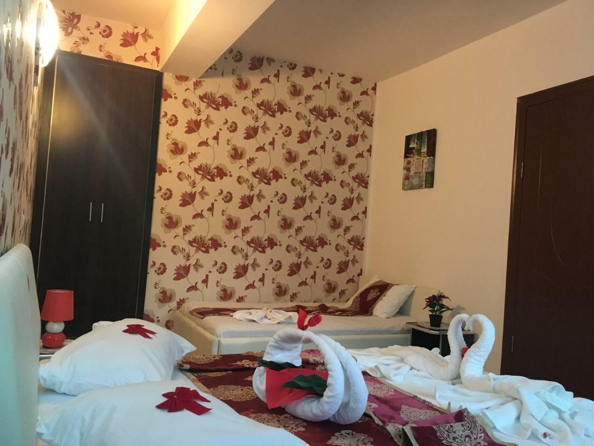 Magic Accommodation Bucarest Esterno foto