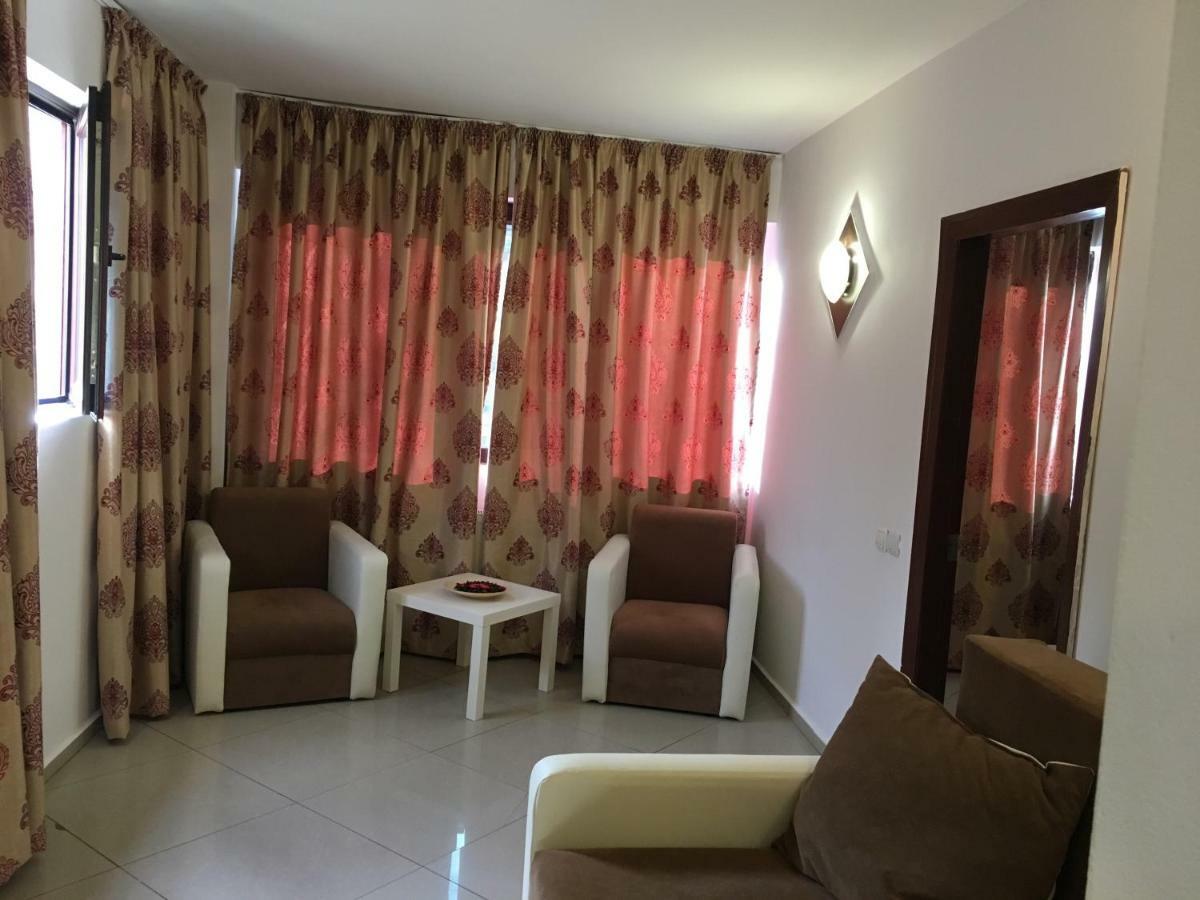 Magic Accommodation Bucarest Esterno foto