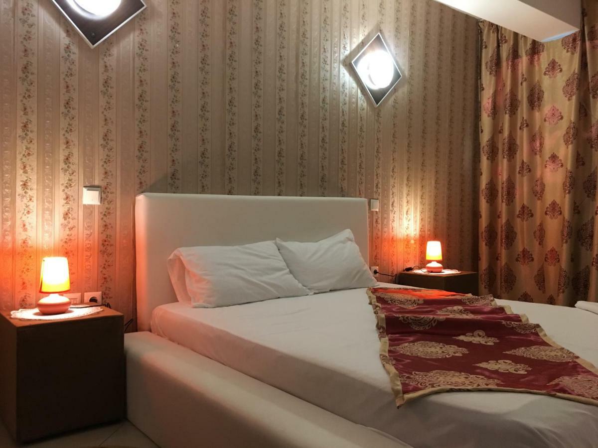 Magic Accommodation Bucarest Esterno foto