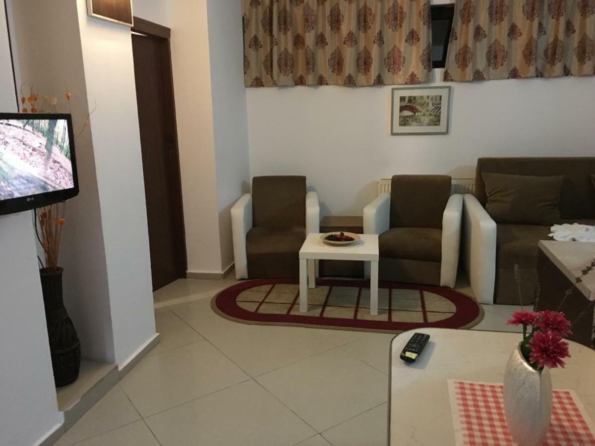 Magic Accommodation Bucarest Esterno foto
