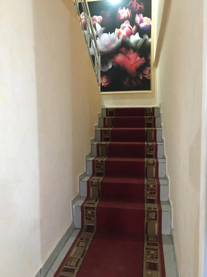 Magic Accommodation Bucarest Esterno foto